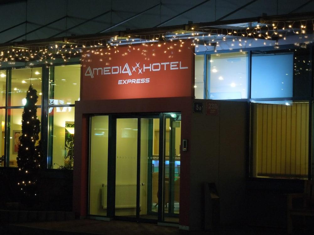 Amedia Express 3* Praha