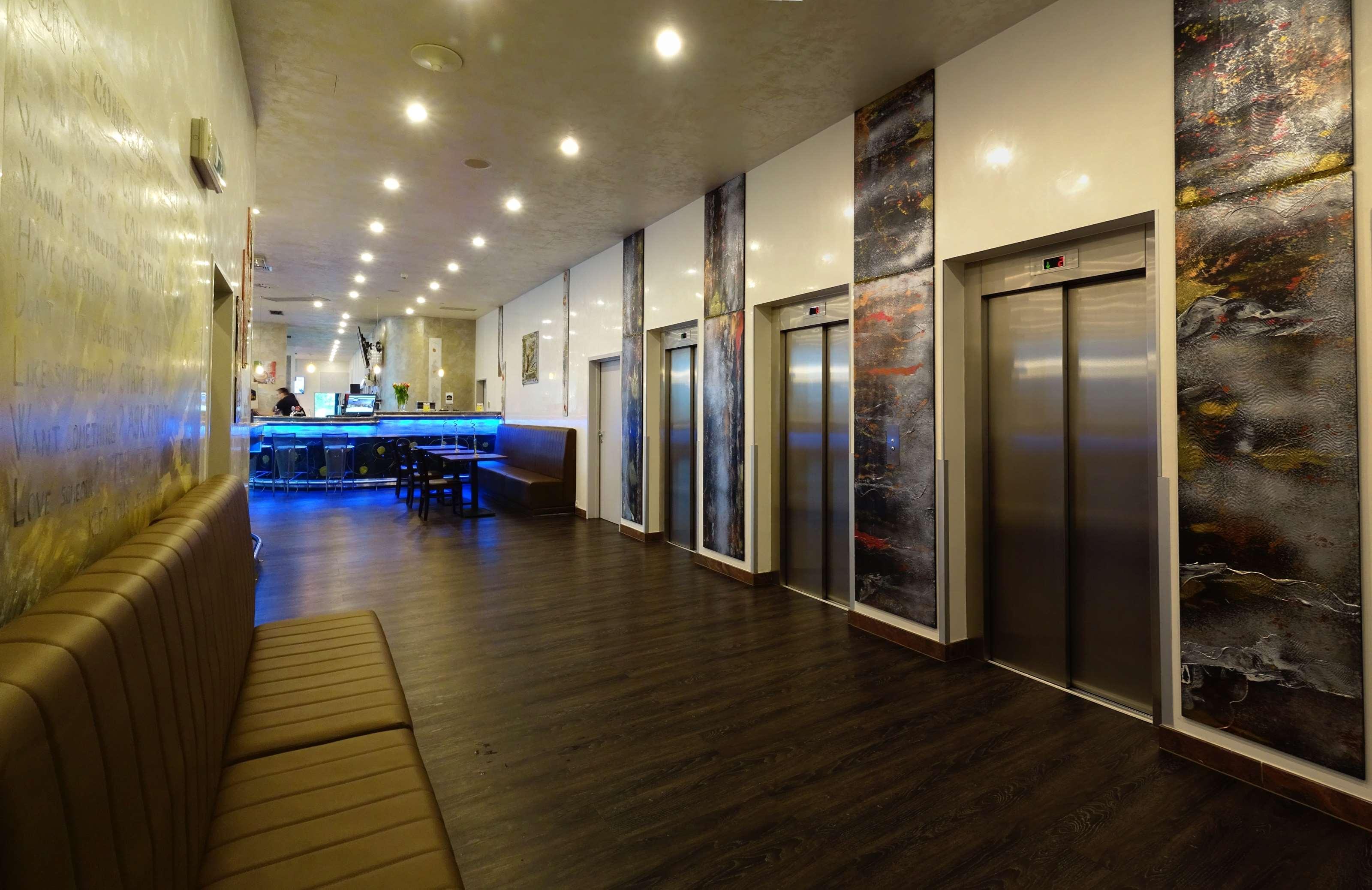 Amedia Express Hotel 3*